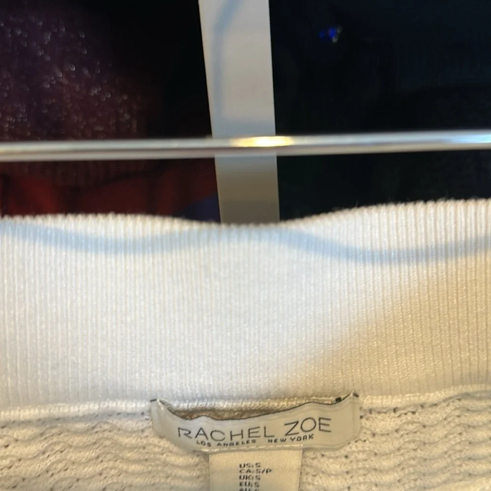 Rachel Zoe white scalloped edge textured mini sweater skirt size S